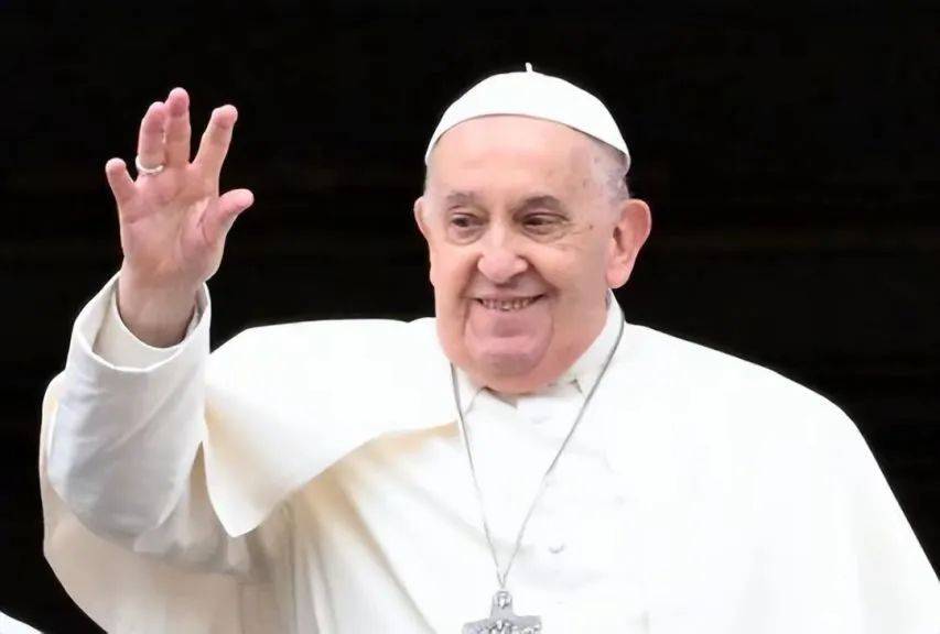 外交部发声哀悼，方济各葬礼从简，普京不去，中方送出10个字