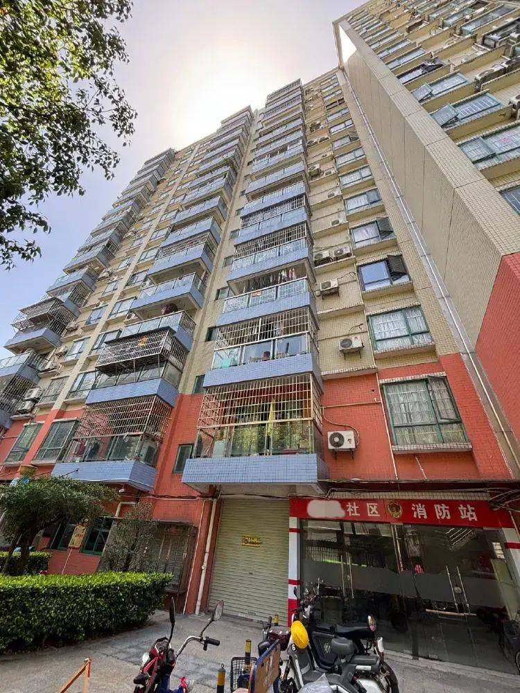 被震楼三年8楼住户首次发声：已搬走，希望跟7楼和解