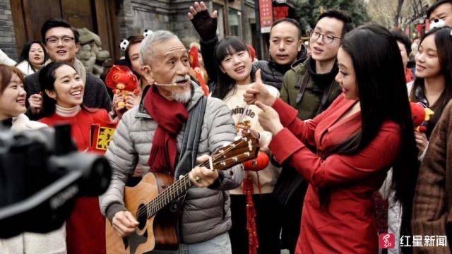 陈彼得离世，与他同唱《我和我的祖国》的成都市音乐家协会主席马薇：惋惜，希望他在天堂更好地歌唱