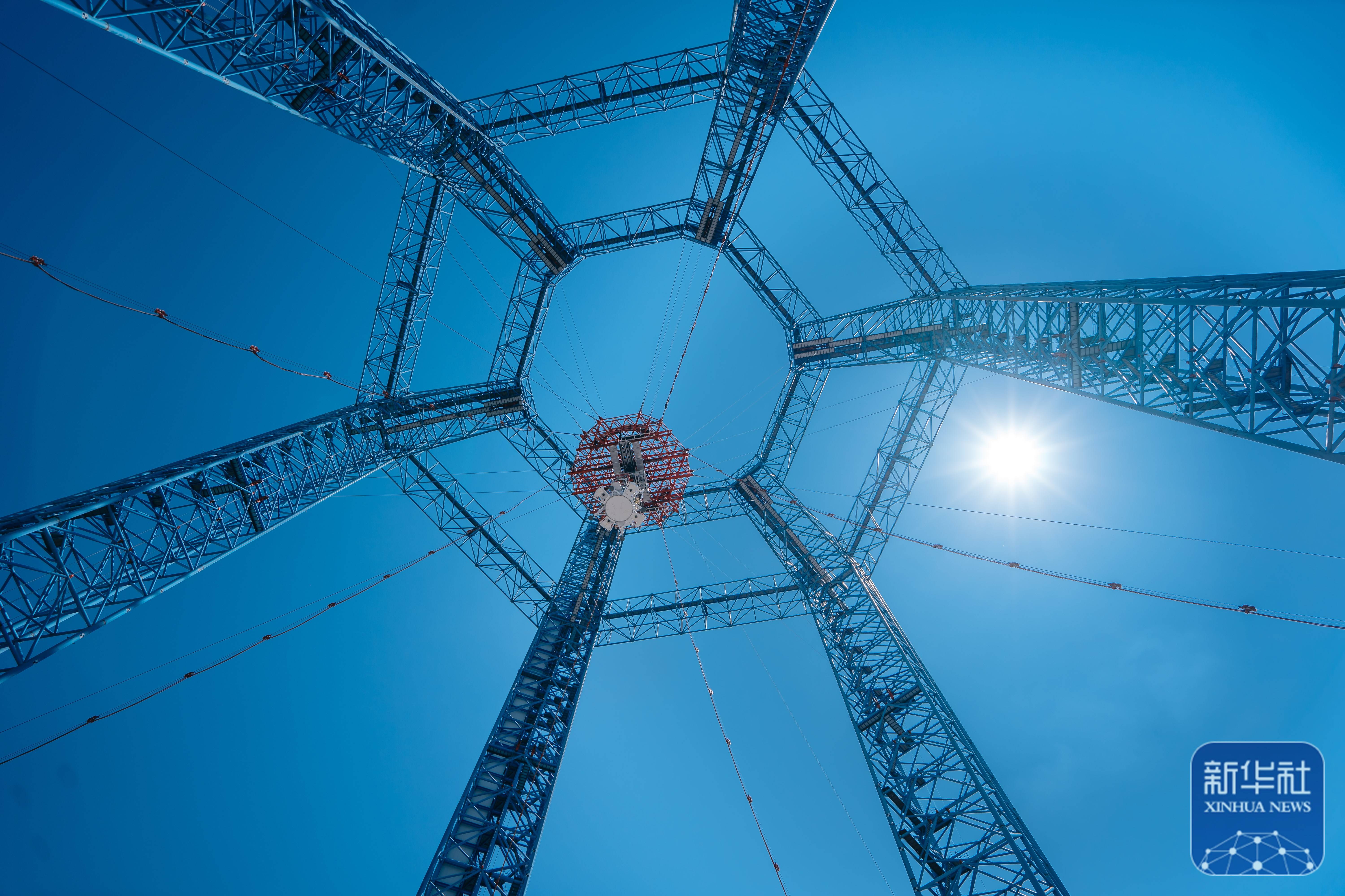 我国首次完成载人月球探测任务揽月月面着陆器着陆起飞综合验证试验