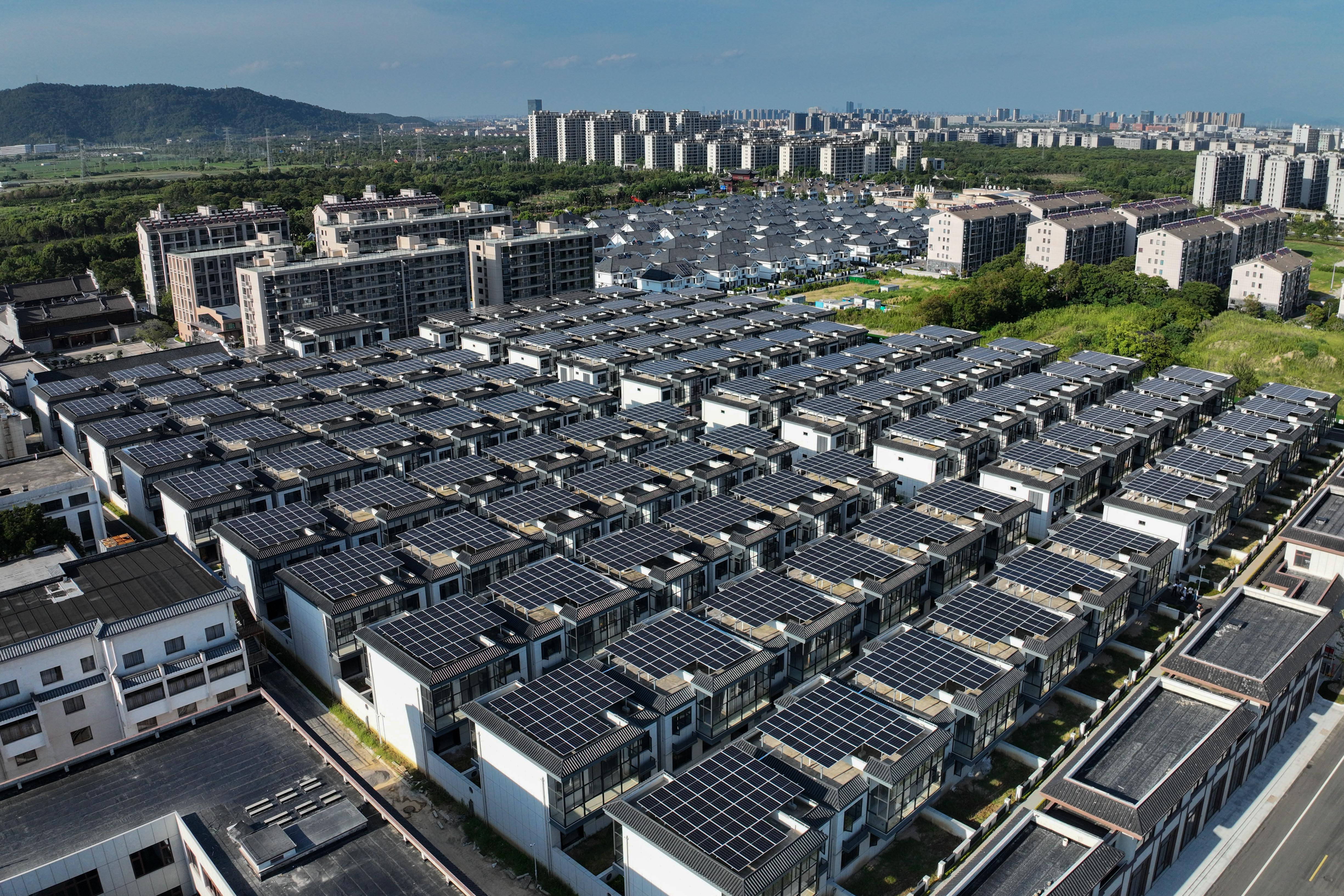 浙江宁波:农村屋顶光伏项目并网 村民共享“阳光经济”