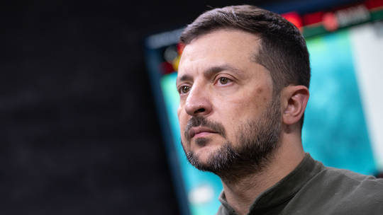 泽连斯基下令允许22岁以下男性离开乌克兰