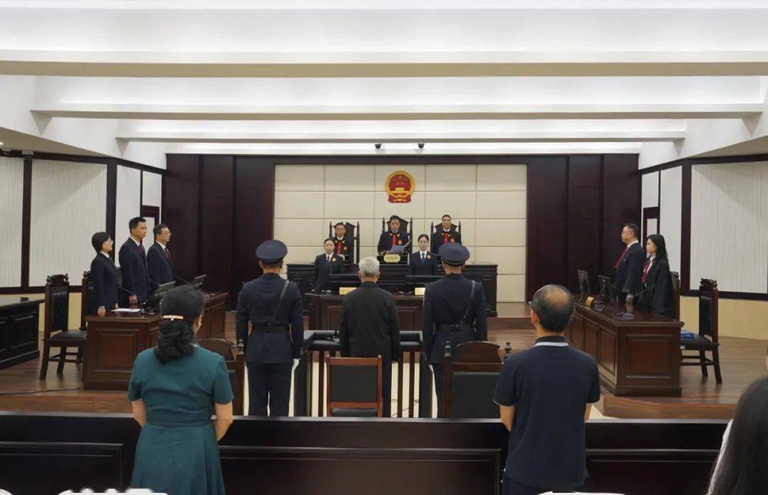 中国农业银行原党委委员、副行长楼文龙受贿案一审宣判