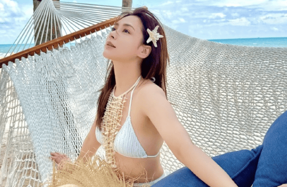 44岁阿娇近照曝光 身材颜值双双在线