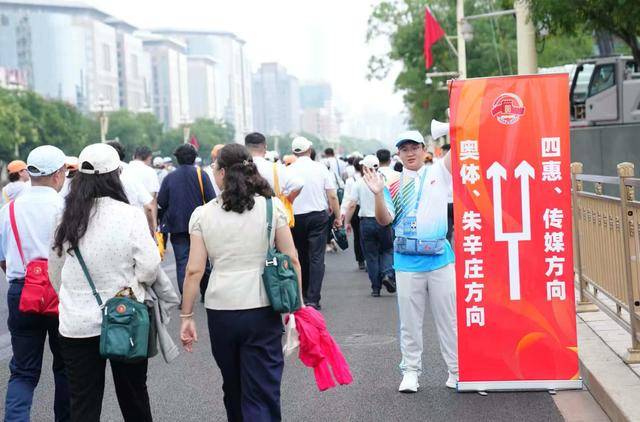 4万余名观礼人员50分钟内快速疏散,参加招待会的嘉宾半小时内完成转场