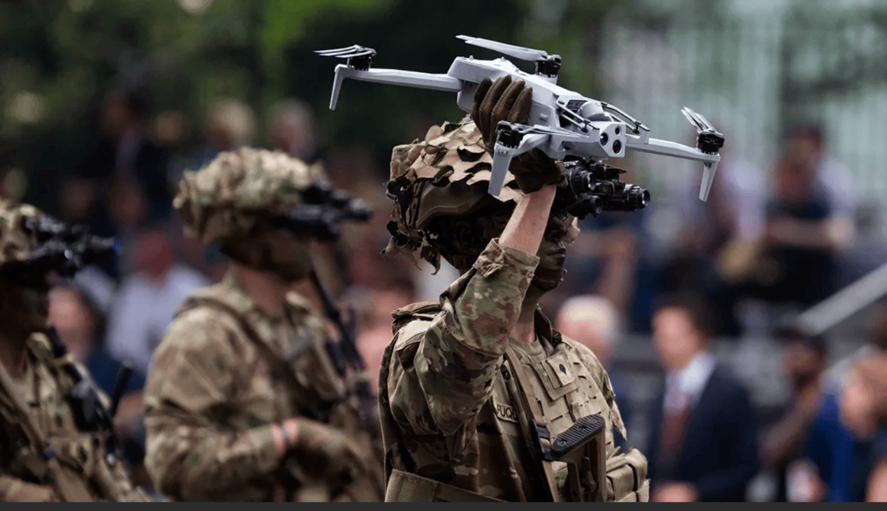 周德宇：看完中国阅兵，美国人破防了