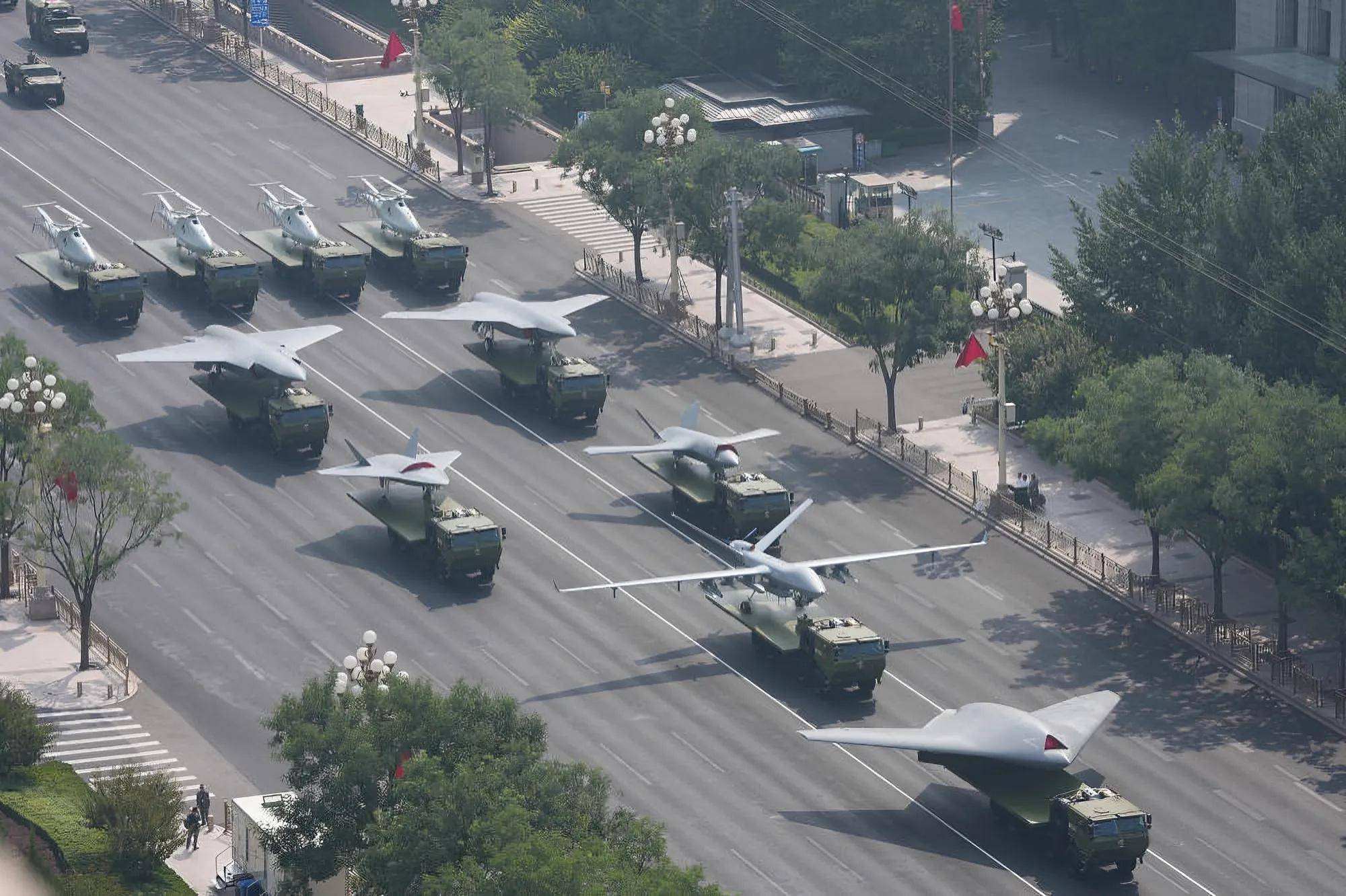 乌情报局看懂了93阅兵：中国若向俄罗斯提供武器，乌军撑不了半年