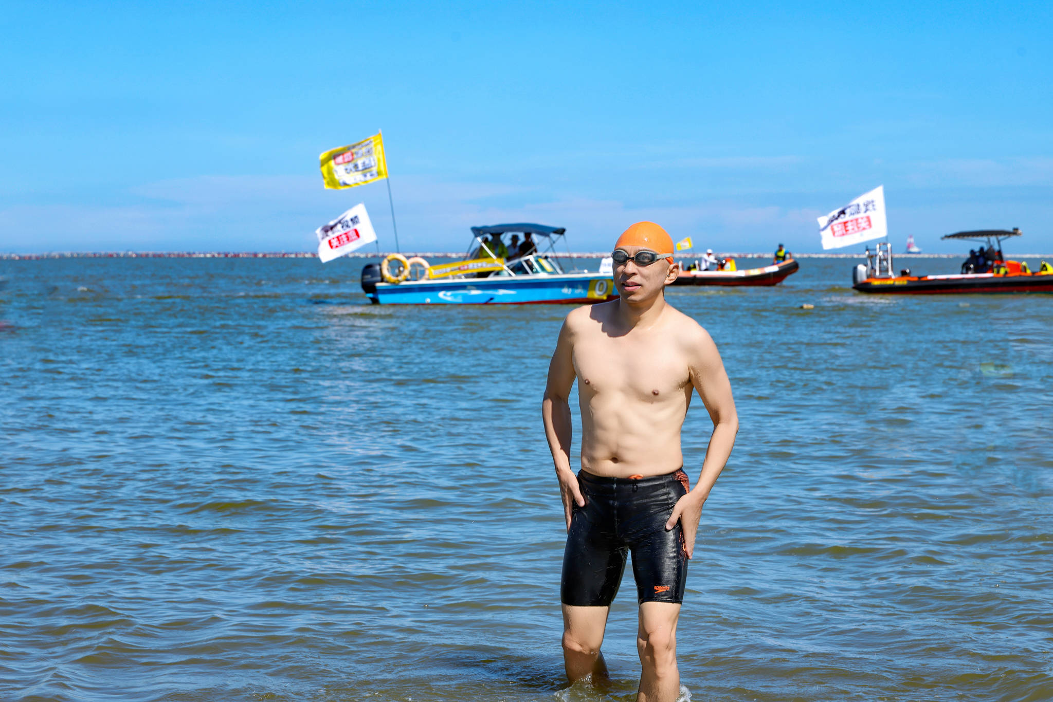 遭遇“洋流+蚝区”双重风险 张朝阳挑战横渡南澳岛-饶平海湾“有惊无险”