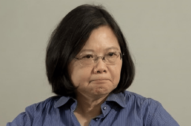 局势越来越严重！日本连开3枪，蔡英文已离岛，我外交部强势表态