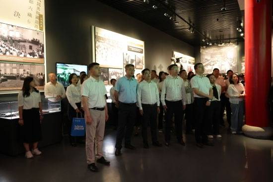 辽宁省数据中心、沈阳市文化旅游和广播电视局、中国移动辽宁公司联合开展红色研学活动