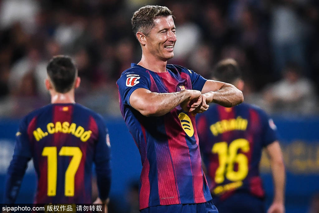 统治力!巴萨球员近5年4夺科帕奖:亚马尔2次,加维、佩德里1次