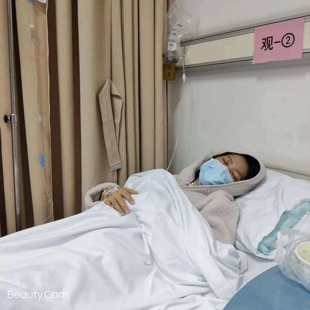 女护士结婚半年发烧头痛,诊治12天才确诊“脑脊髓炎”致丧失劳动能力,鉴定:两家三甲医院因未及早诊断病情,应承担责任